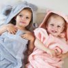 ⁦מגבת רחצה עם קשירה לצוואר - ורוד בייבי מיננה⁩ – תמונה ⁦2⁩