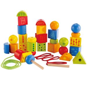 השחלת צורות על חוט - Hape