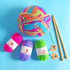 ⁦ערכת סריגה לילדים - צעיף עם פונפונים Buttonbag⁩ – תמונה ⁦4⁩