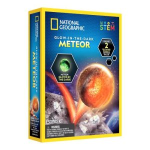מטאורים זוהרים בחושך National Geographic
