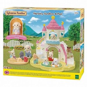 ארגז חול ובריכה בגנון - משפחת סלבניאן